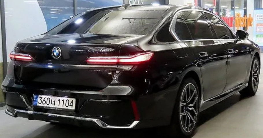 Bmw 7-Series 