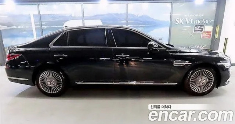 Genesis G90 