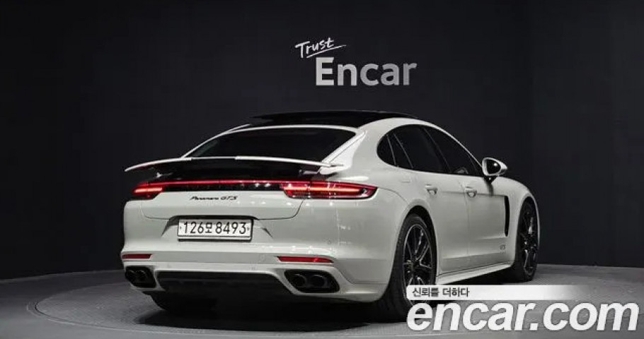 Porsche Panamera 