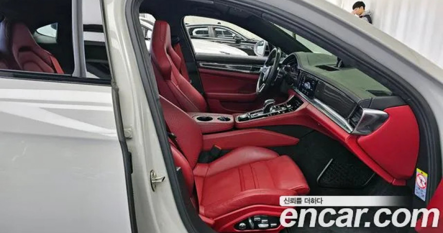 Porsche Panamera 