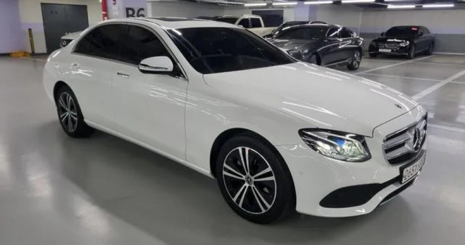 Mercedes-Benz E-Class 