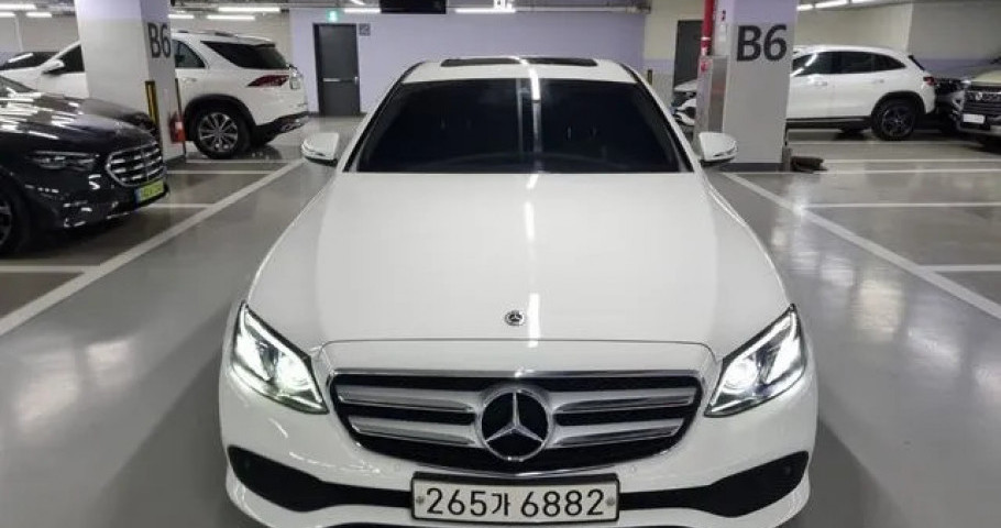 Mercedes-Benz E-Class 