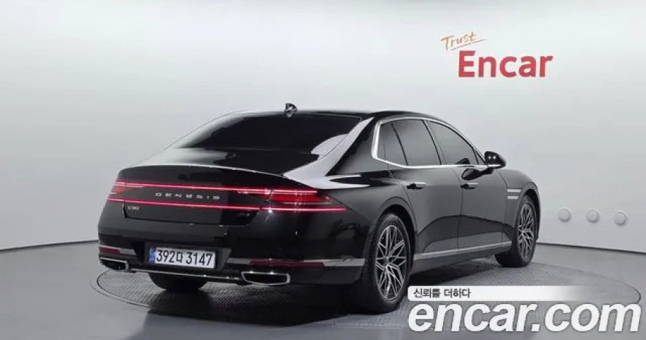 Genesis G90 