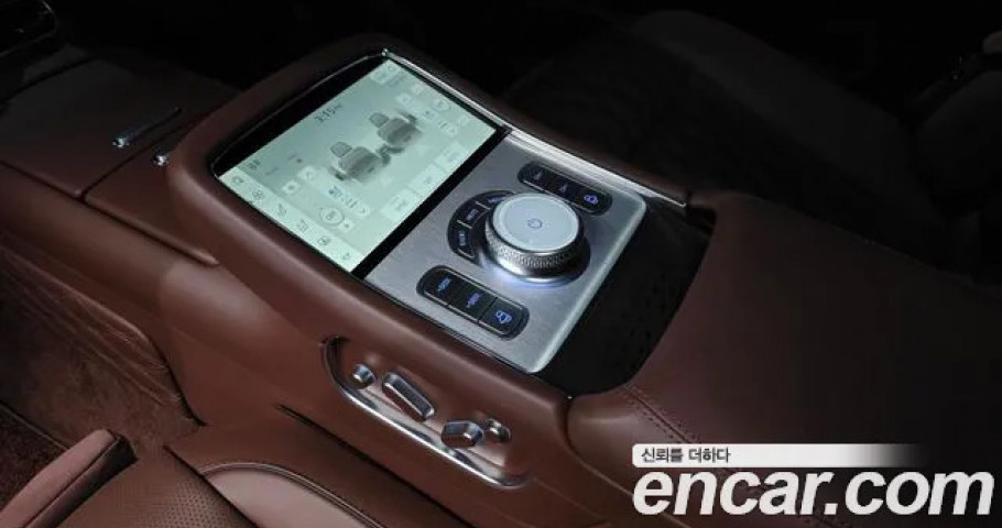 Genesis G90 