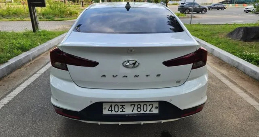 Hyundai Avante (Elantra) 