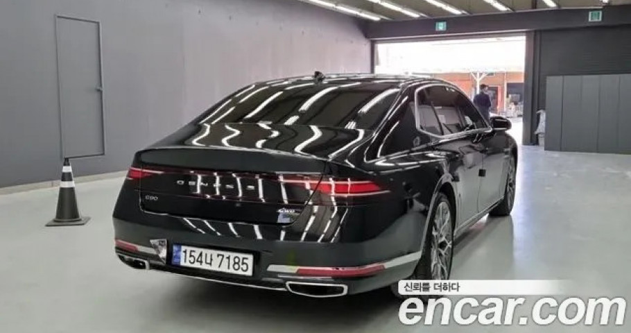 Genesis G90 