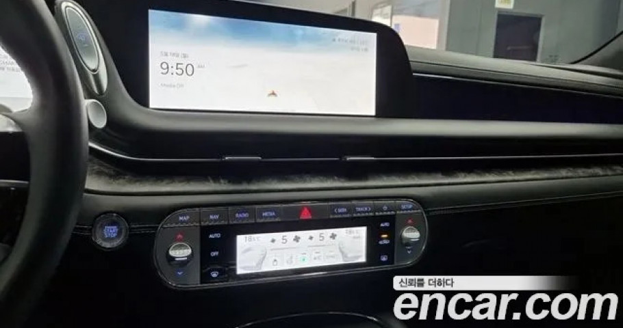 Genesis G90 