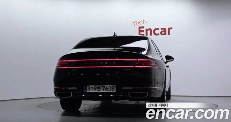 Genesis G90 