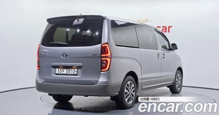 Hyundai Starex 