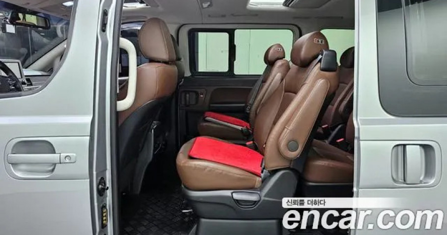 Hyundai Starex 