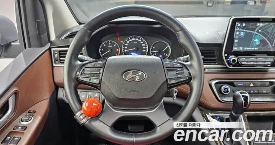 Hyundai Starex 