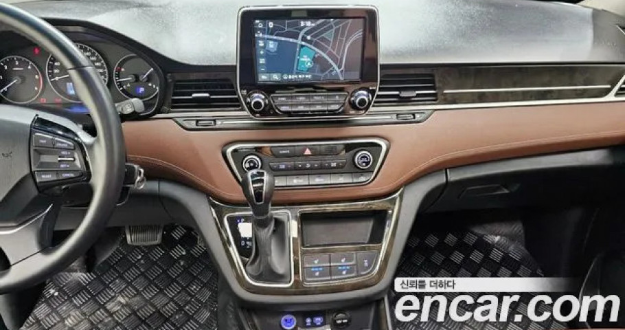 Hyundai Starex 