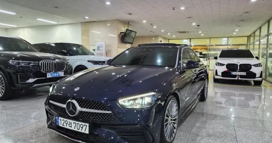 Mercedes-Benz C-Class 