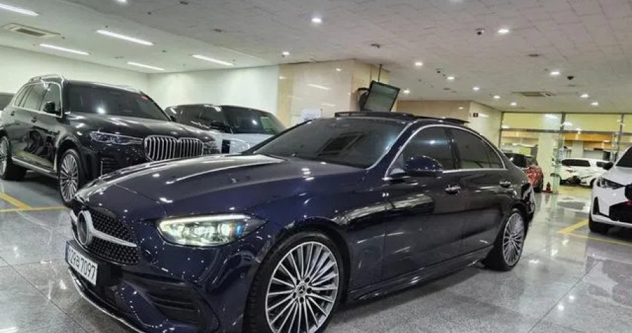 Mercedes-Benz C-Class 