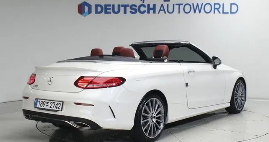 Mercedes-Benz C-Class 