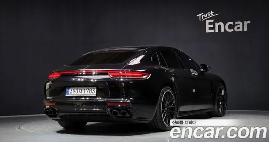 Porsche Panamera 