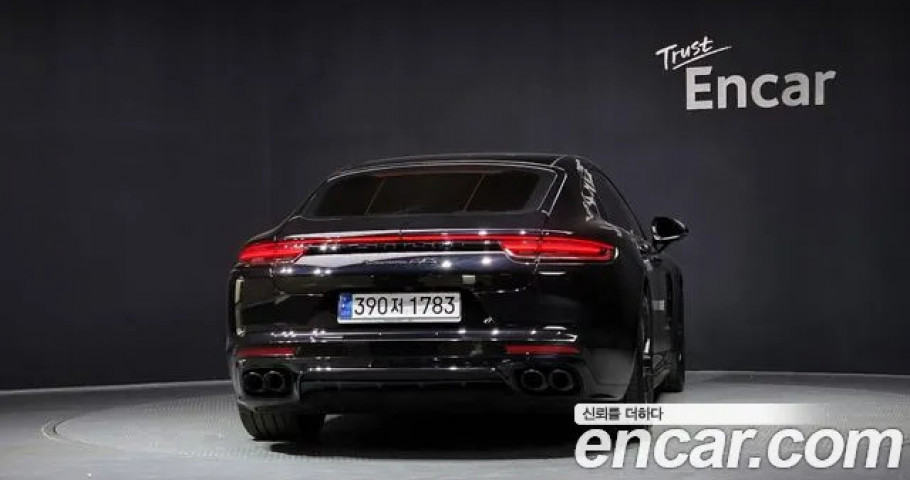 Porsche Panamera 