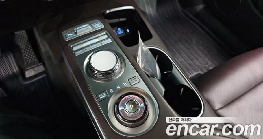 Genesis Gv70 
