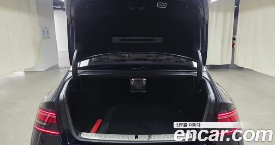 Genesis G90 
