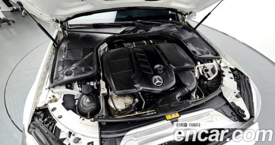 Mercedes-Benz C-Class 