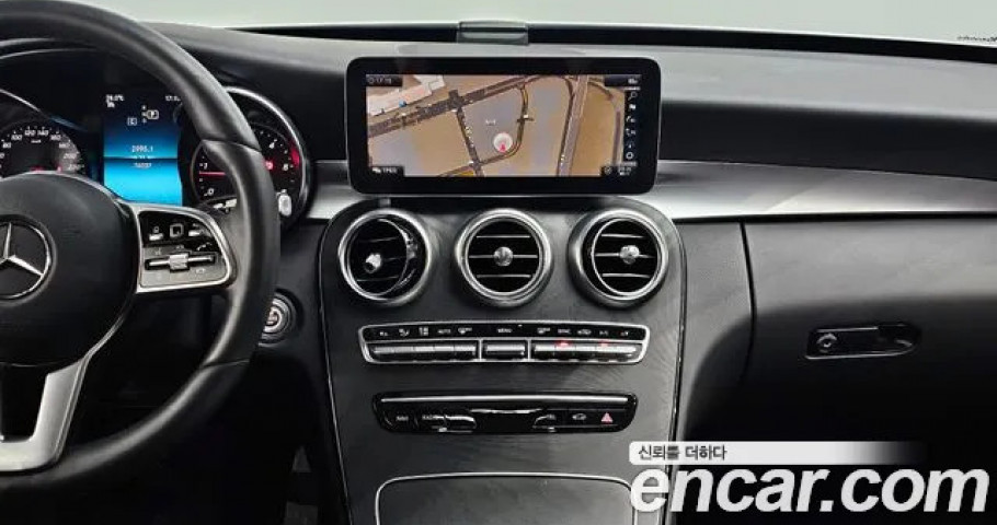 Mercedes-Benz C-Class 