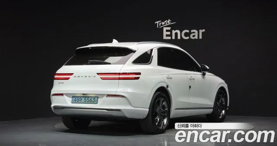 Genesis Gv70 
