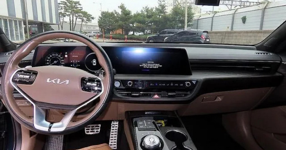 Kia K8 