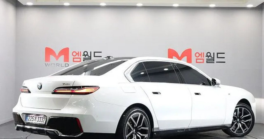 Bmw 7-Series 
