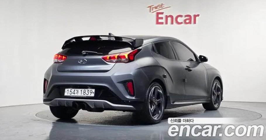 Hyundai Veloster 