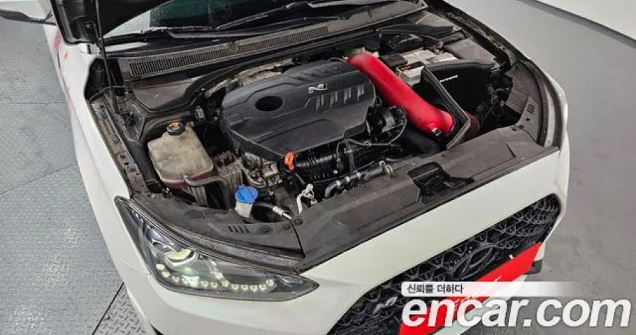 Hyundai Veloster 