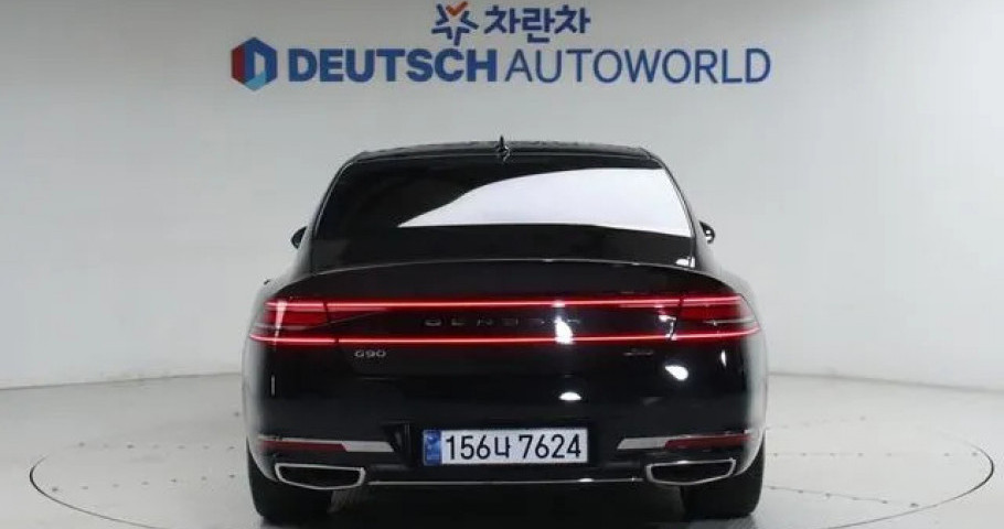 Genesis G90 
