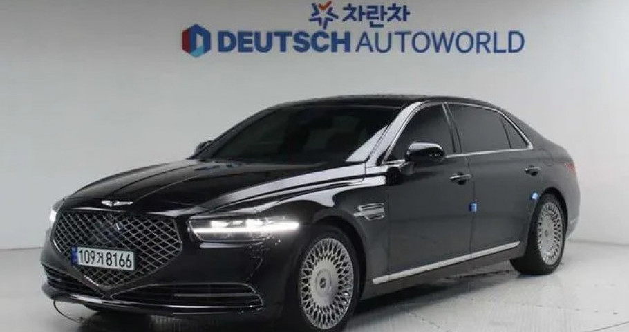 Genesis G90 