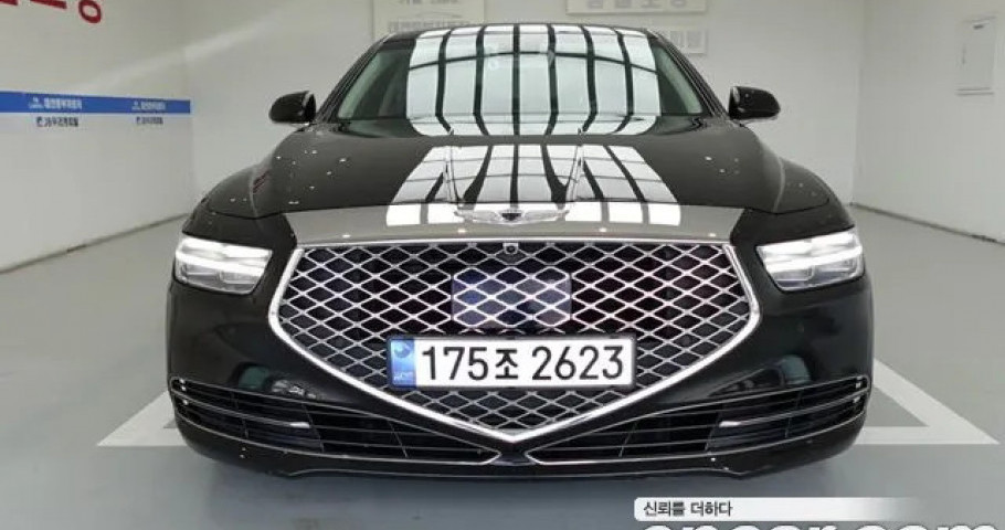 Genesis G90 