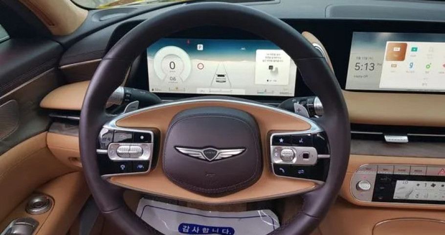 Genesis G90 