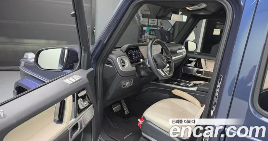 Mercedes-Benz G-Class 