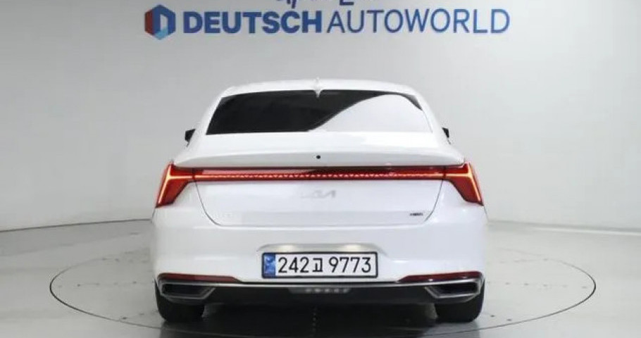Kia K8 