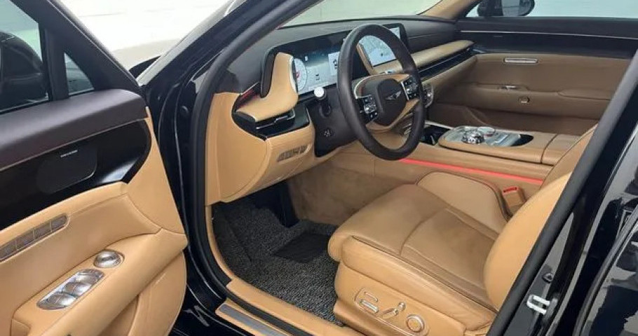 Genesis G90 