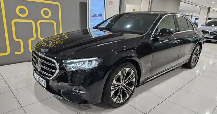 Mercedes-Benz E-Class 