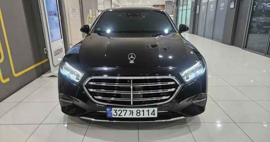 Mercedes-Benz E-Class 