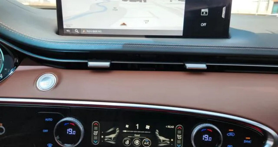 Genesis Gv70 