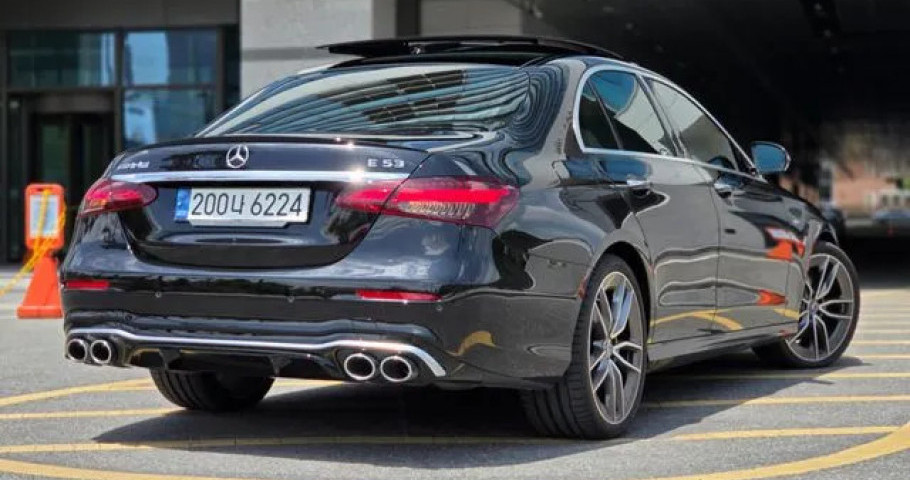 Mercedes-Benz E-Class 
