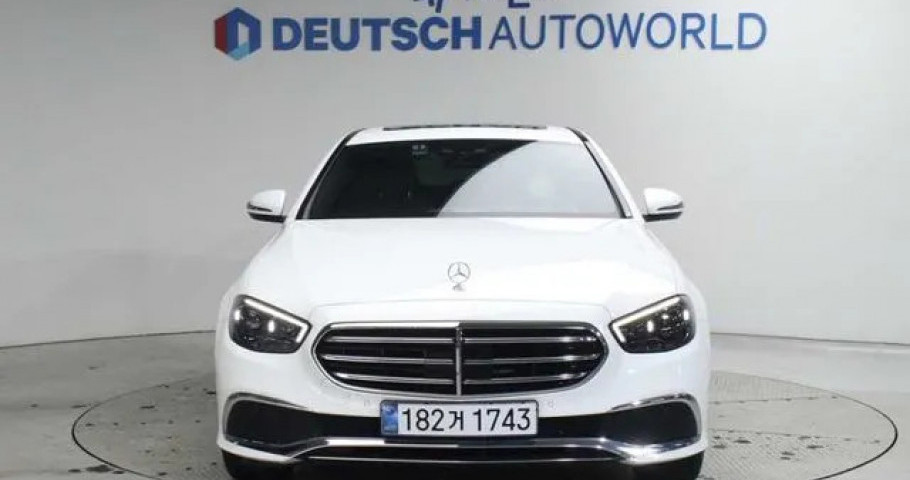 Mercedes-Benz E-Class 
