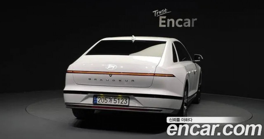 Hyundai Grandeur 