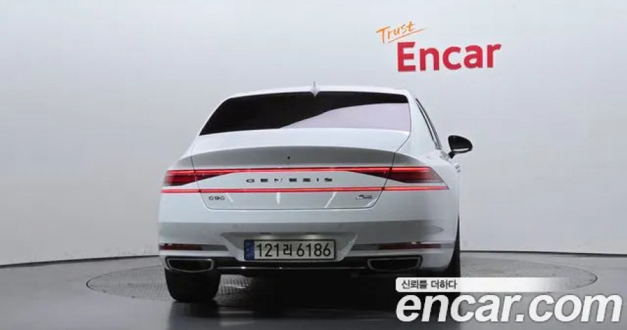 Genesis G90 