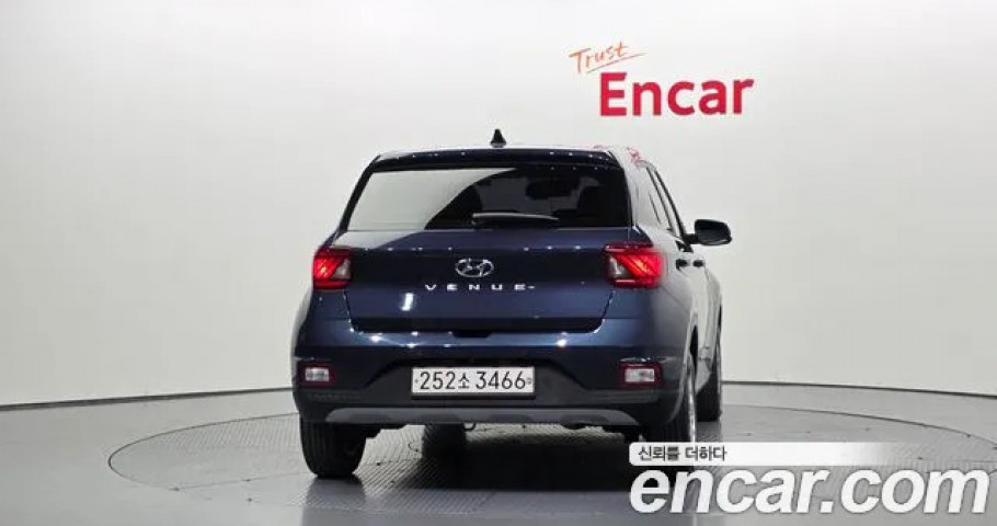 Hyundai Venue 
