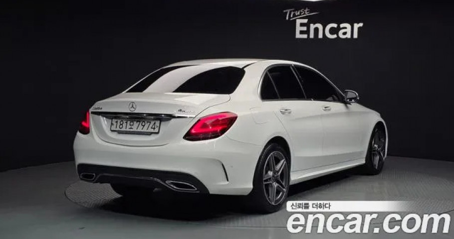 Mercedes-Benz C-Class 