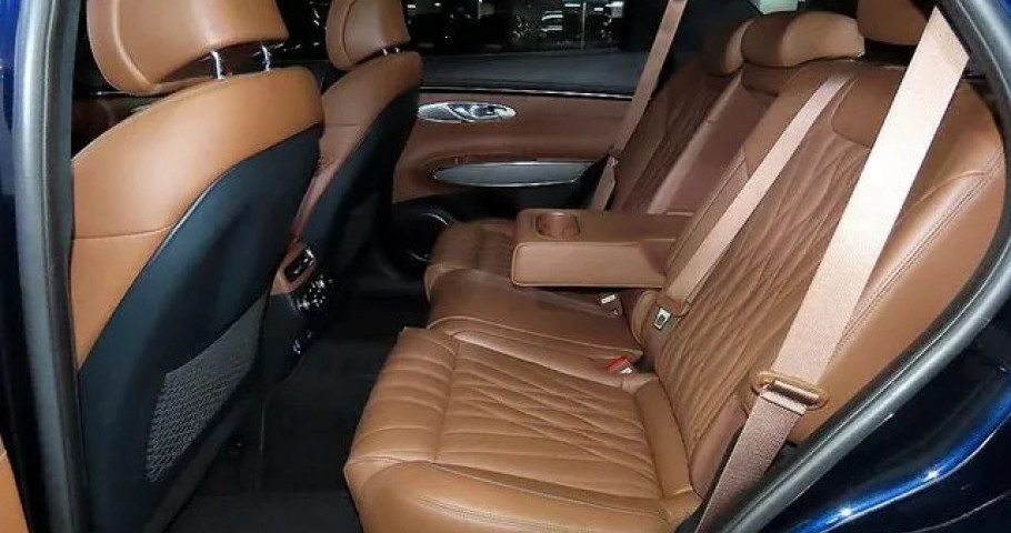Genesis Gv70 