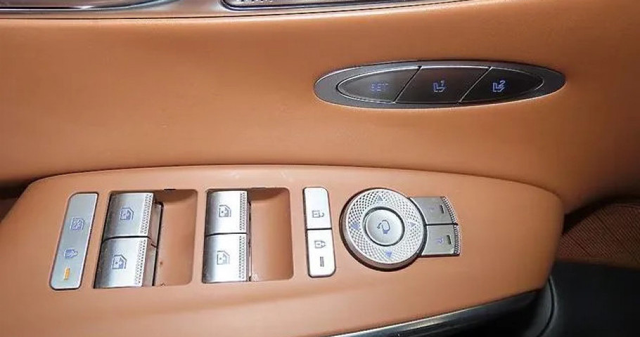 Genesis Gv70 