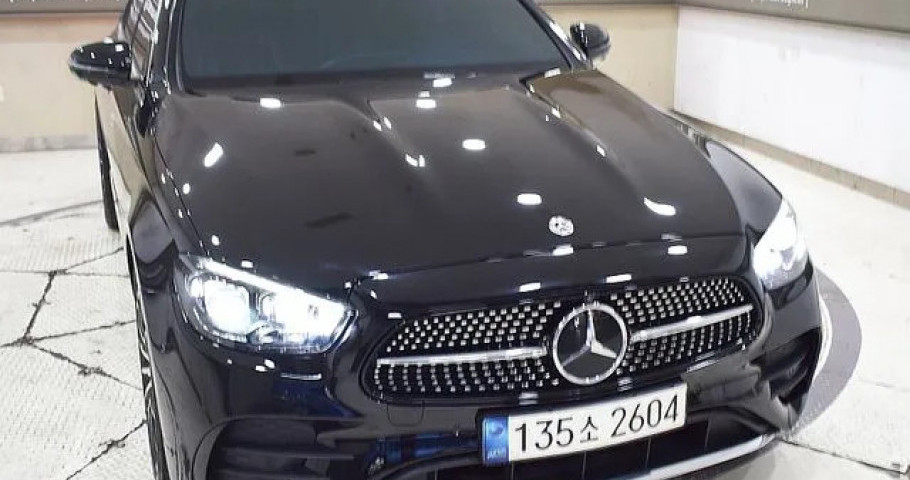 Mercedes-Benz E-Class 