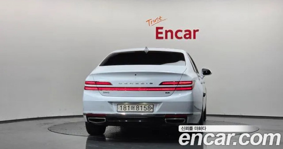 Genesis G90 